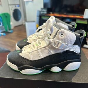 NIB Jordan 6 rings black & white with green streak sole - boys size 13